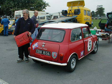 Austin Mini Seven in red